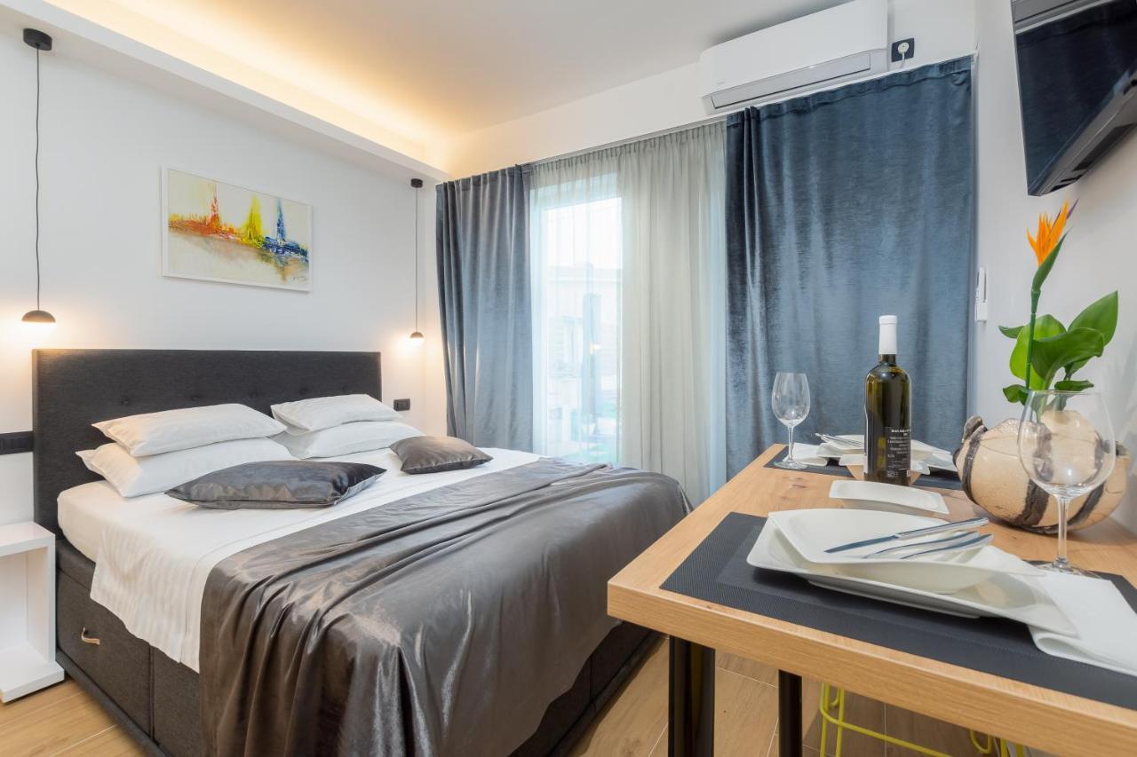 Studio Apartman Lilly With Private Parking In The Yard Of The House PUY Exterior foto