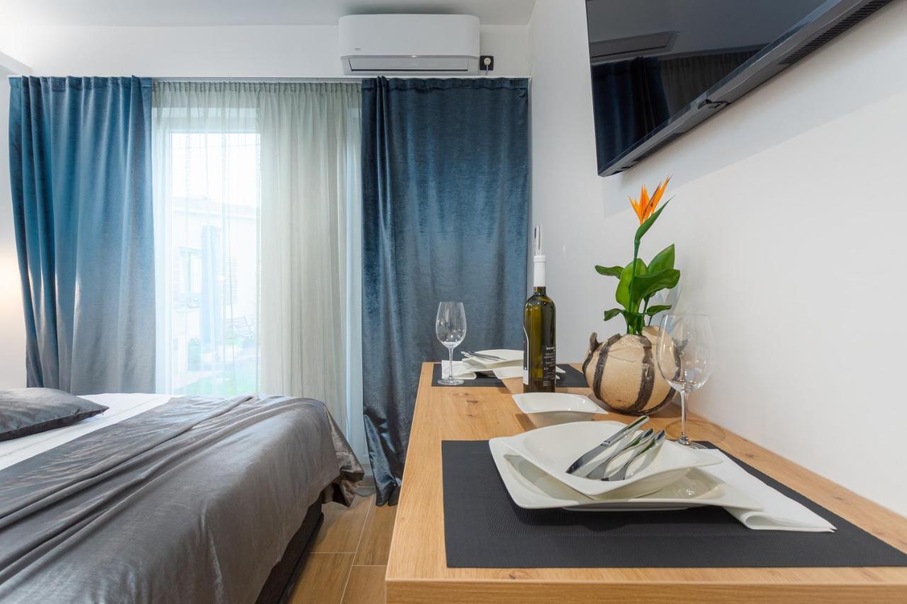 Studio Apartman Lilly With Private Parking In The Yard Of The House PUY Exterior foto